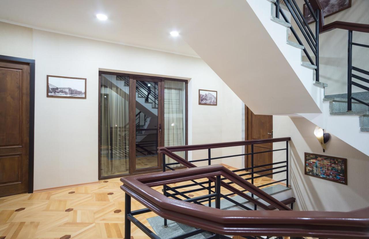 9 Rooms Tbilisi Zewnętrze zdjęcie